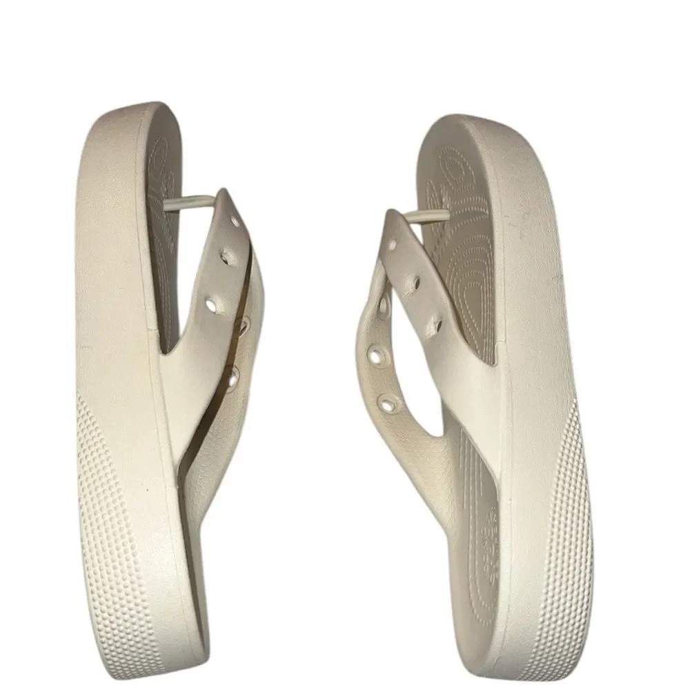 Crocs Cream Flip Flops Size 8